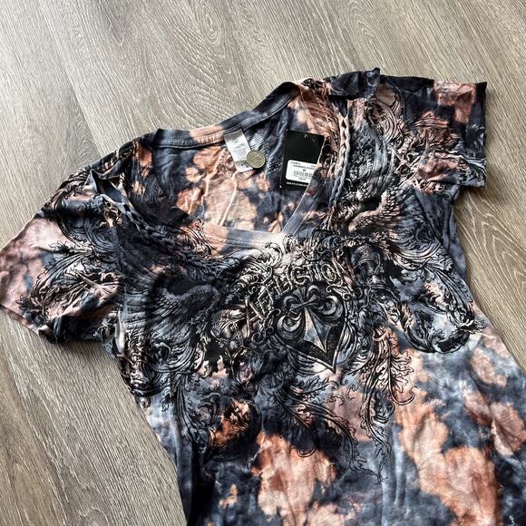 NWT AFFLICITION Live Fast Wmns Graphic Bleach Distressed Braid AOP V Neck Wings - Picture 8 of 11